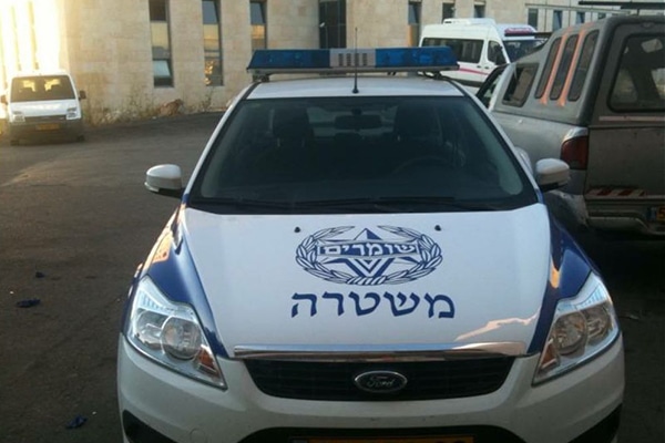 השלט - שילוט לרכב
